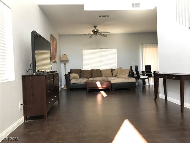 5423 Dancing Bear Drive, Las Vegas, NV 89113