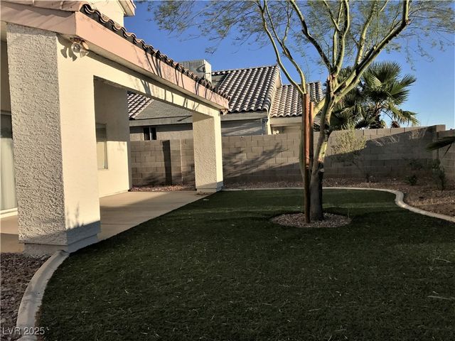 5423 Dancing Bear Drive, Las Vegas, NV 89113