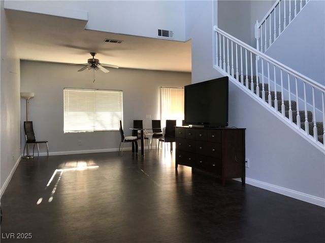 5423 Dancing Bear Drive, Las Vegas, NV 89113