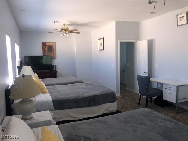 5423 Dancing Bear Drive, Las Vegas, NV 89113