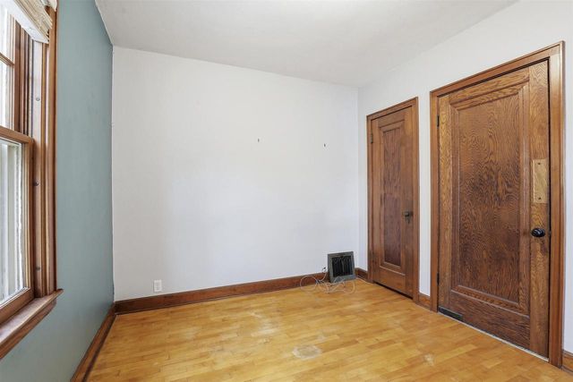821 S WEIMAR STREET, Appleton, WI 54915