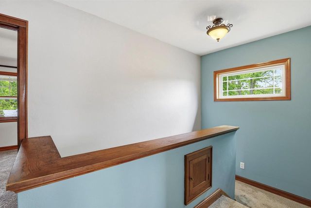 821 S WEIMAR STREET, Appleton, WI 54915