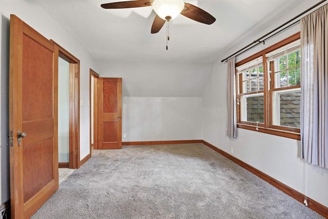 821 S WEIMAR STREET, Appleton, WI 54915
