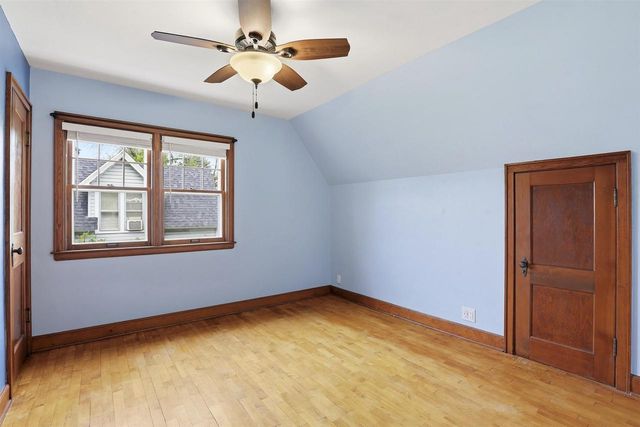 821 S WEIMAR STREET, Appleton, WI 54915