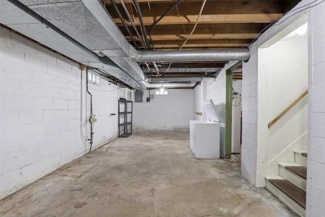 821 S WEIMAR STREET, Appleton, WI 54915
