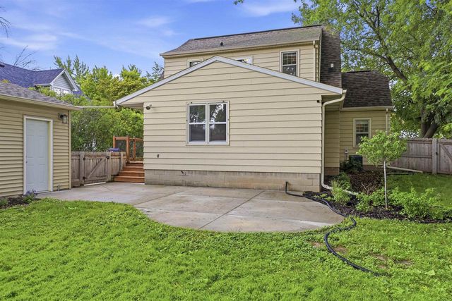 821 S WEIMAR STREET, Appleton, WI 54915