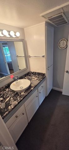 2867 S Fairview F, Santa Ana, CA 92704