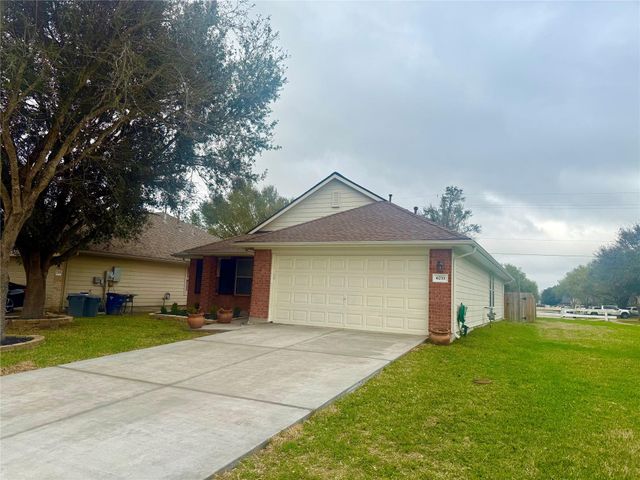 6733 Hidden Colony Lane, Dickinson, TX 77539