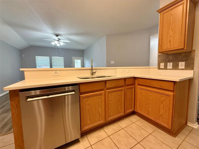 6733 Hidden Colony Lane, Dickinson, TX 77539