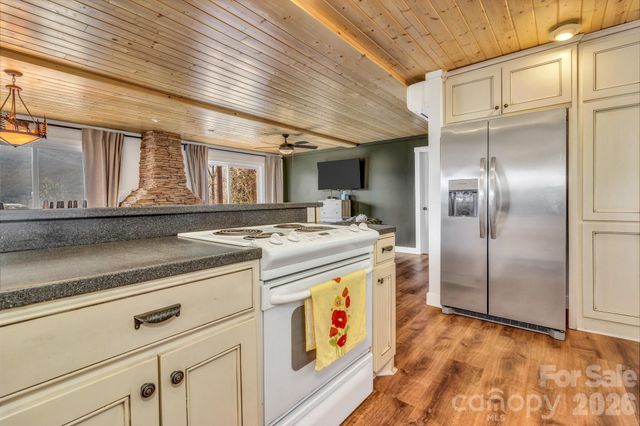 80 Hidden Falls Road, Maggie Valley, NC 28751