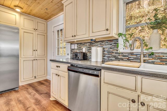 80 Hidden Falls Road, Maggie Valley, NC 28751