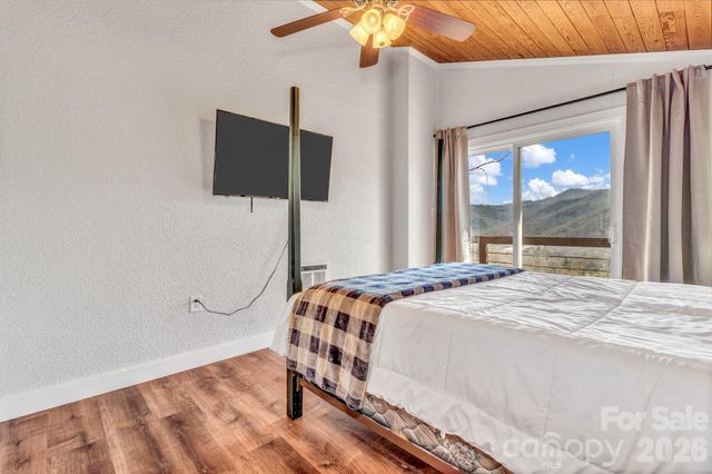 80 Hidden Falls Road, Maggie Valley, NC 28751