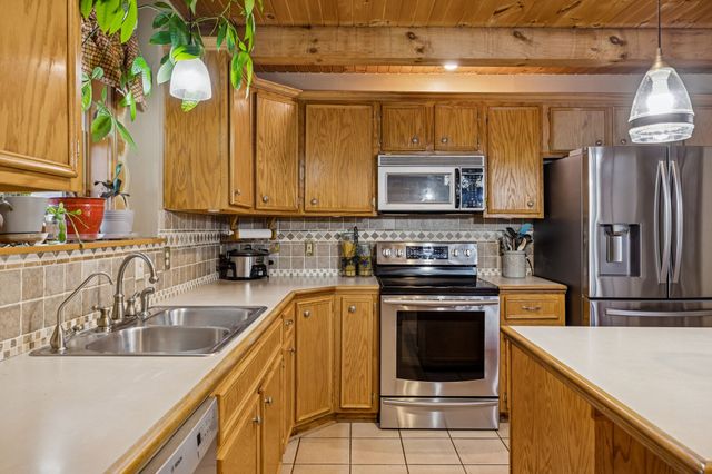 20151 Ben Fly Rd, Lyles, TN 37098