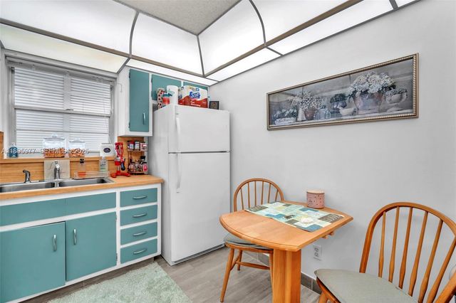 2324 Van Buren Street 204, Hollywood, FL 33020