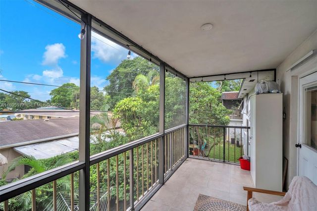 2324 Van Buren Street 204, Hollywood, FL 33020