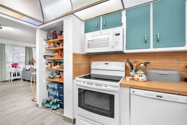 2324 Van Buren Street 204, Hollywood, FL 33020