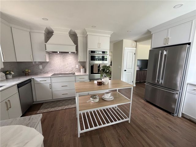 165 Merry Mount Drive, Warwick, RI 02888