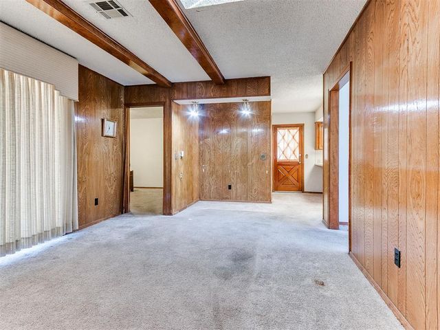 5725 N Rhode Island Avenue, Oklahoma City, OK 73111