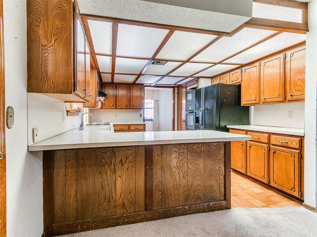 5725 N Rhode Island Avenue, Oklahoma City, OK 73111