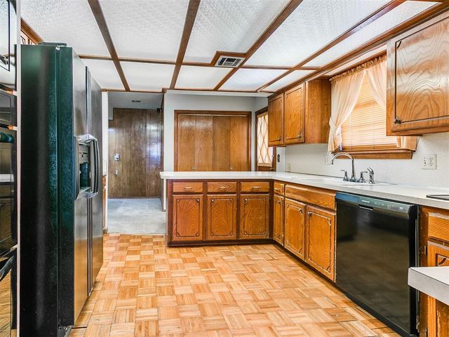 5725 N Rhode Island Avenue, Oklahoma City, OK 73111