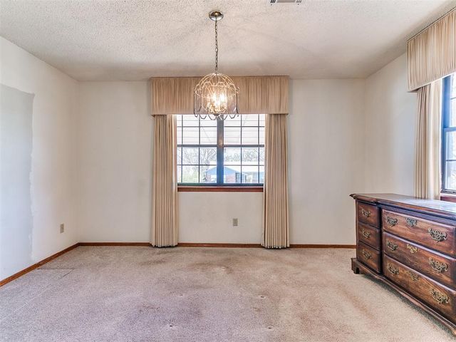 5725 N Rhode Island Avenue, Oklahoma City, OK 73111