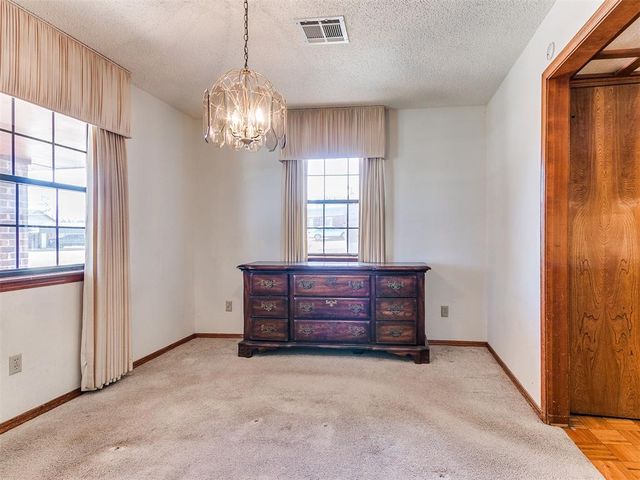 5725 N Rhode Island Avenue, Oklahoma City, OK 73111