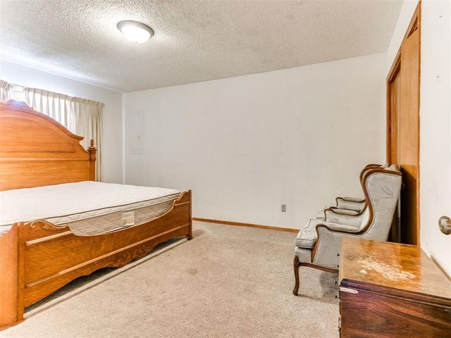 5725 N Rhode Island Avenue, Oklahoma City, OK 73111