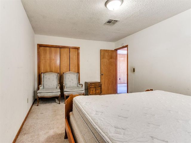 5725 N Rhode Island Avenue, Oklahoma City, OK 73111