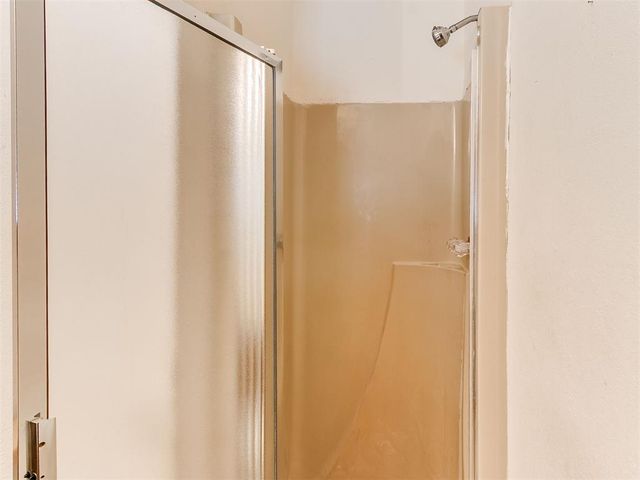 5725 N Rhode Island Avenue, Oklahoma City, OK 73111