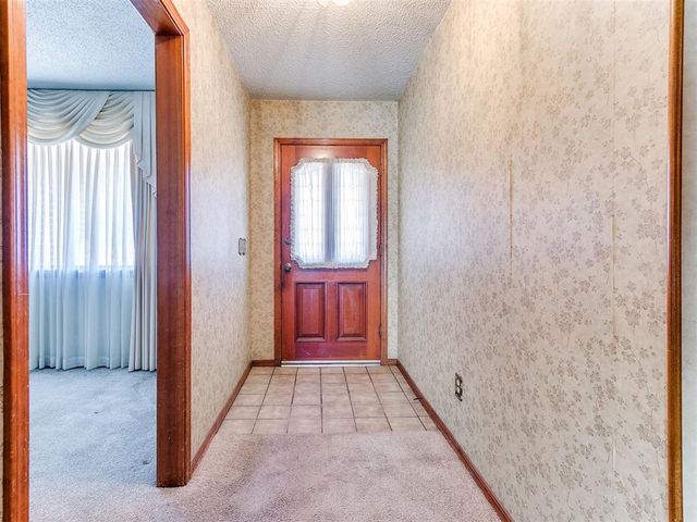 5725 N Rhode Island Avenue, Oklahoma City, OK 73111