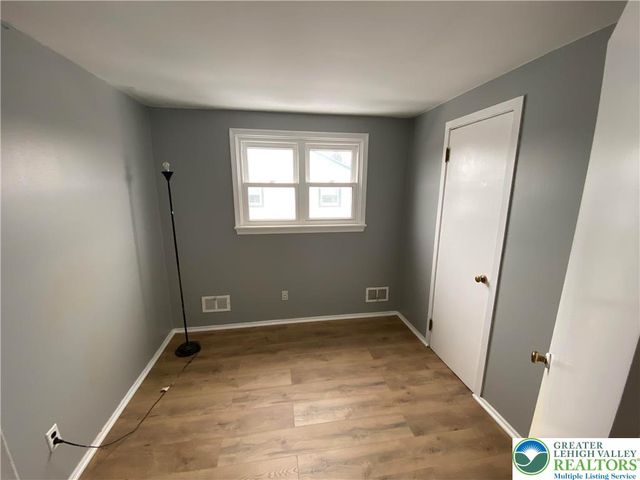2121 Schoenersville Road, Bethlehem City, PA 18018