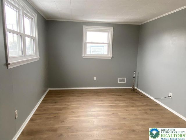 2121 Schoenersville Road, Bethlehem City, PA 18018