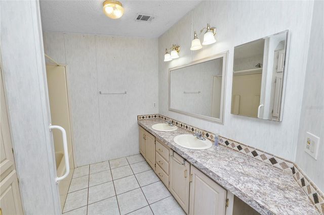 3562 LAZY LAKE DRIVE N, Lakeland, FL 33801
