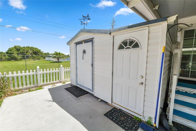 3562 LAZY LAKE DRIVE N, Lakeland, FL 33801