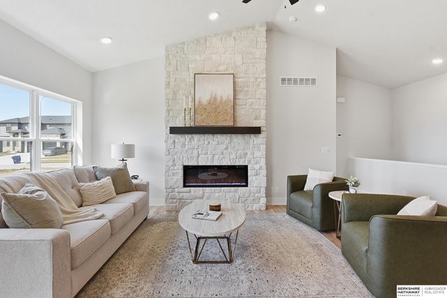 6328 N 208 Street, Elkhorn, NE 68022