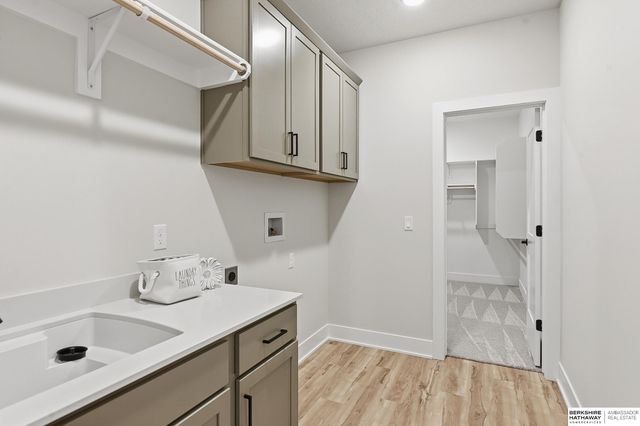 6328 N 208 Street, Elkhorn, NE 68022