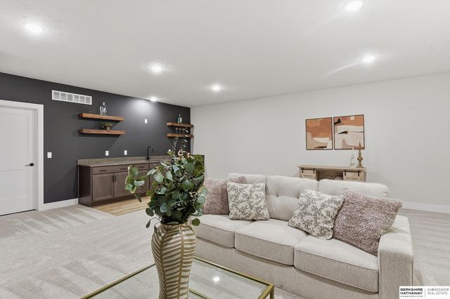 6328 N 208 Street, Elkhorn, NE 68022