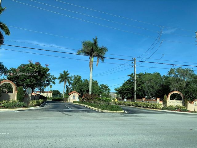 8710 SW 3rd Street 104, Pembroke Pines, FL 33025