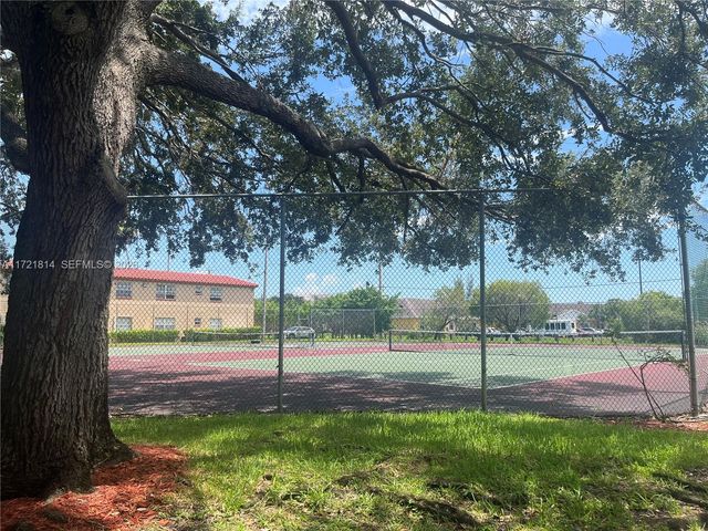 8710 SW 3rd Street 104, Pembroke Pines, FL 33025