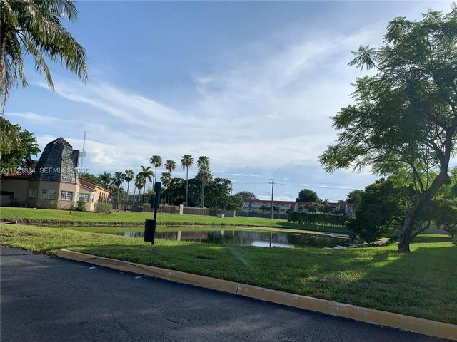 8710 SW 3rd Street 104, Pembroke Pines, FL 33025