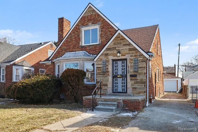 18428 Snowden Street, Detroit, MI 48235