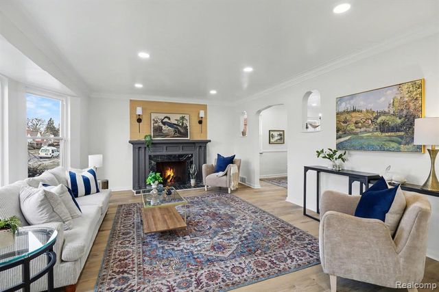 18428 Snowden Street, Detroit, MI 48235