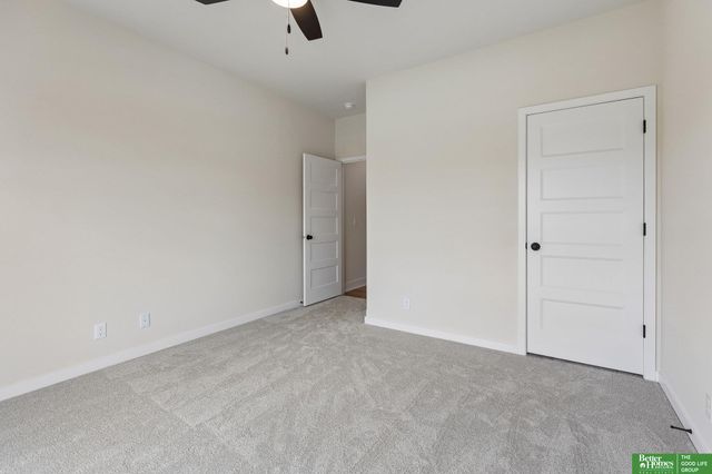 10709 S 219th Avenue, Gretna, NE 68028