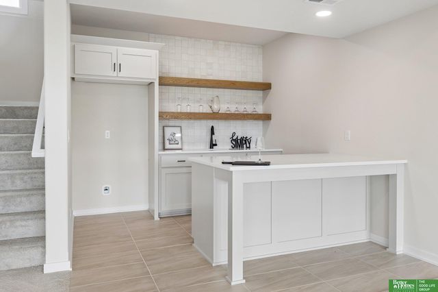 10709 S 219th Avenue, Gretna, NE 68028