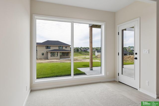 10709 S 219th Avenue, Gretna, NE 68028