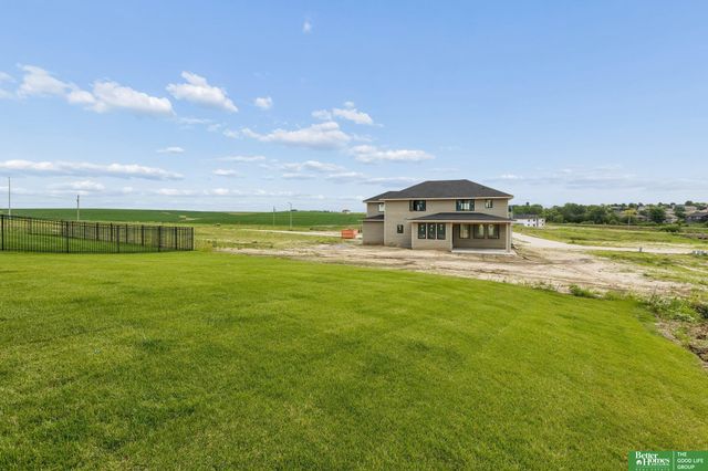 10709 S 219th Avenue, Gretna, NE 68028