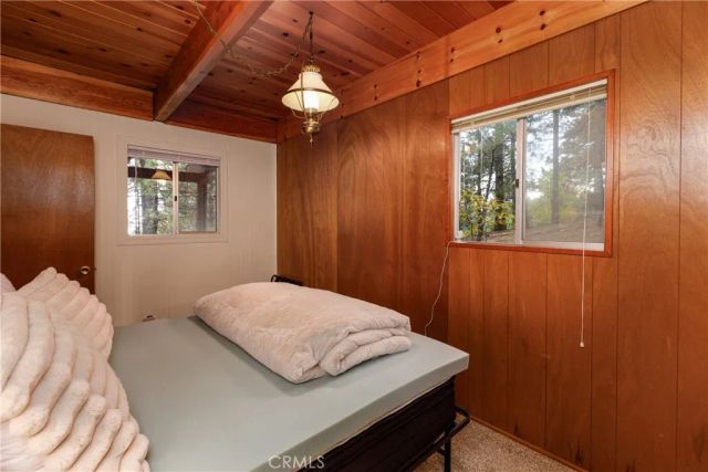 31321 Circle View, Running Springs, CA 92382