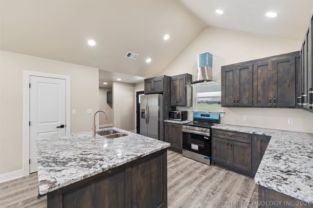 239 E 500 Road, Pryor, OK 74361