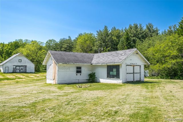 12238 Jennings Road, Linden, MI 48451