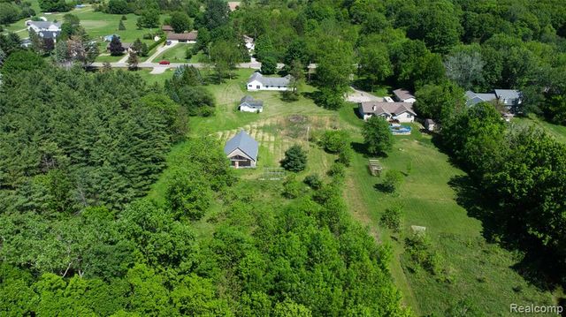 12238 Jennings Road, Linden, MI 48451
